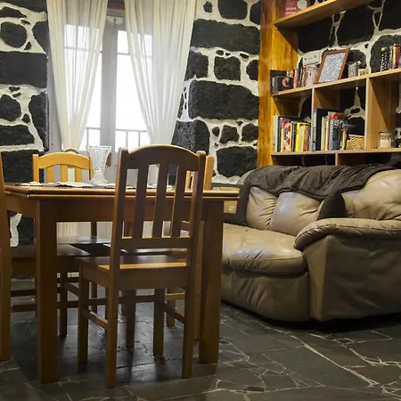 Stone Dreams - Pedra Da Atafona * Calheta de Nesquim